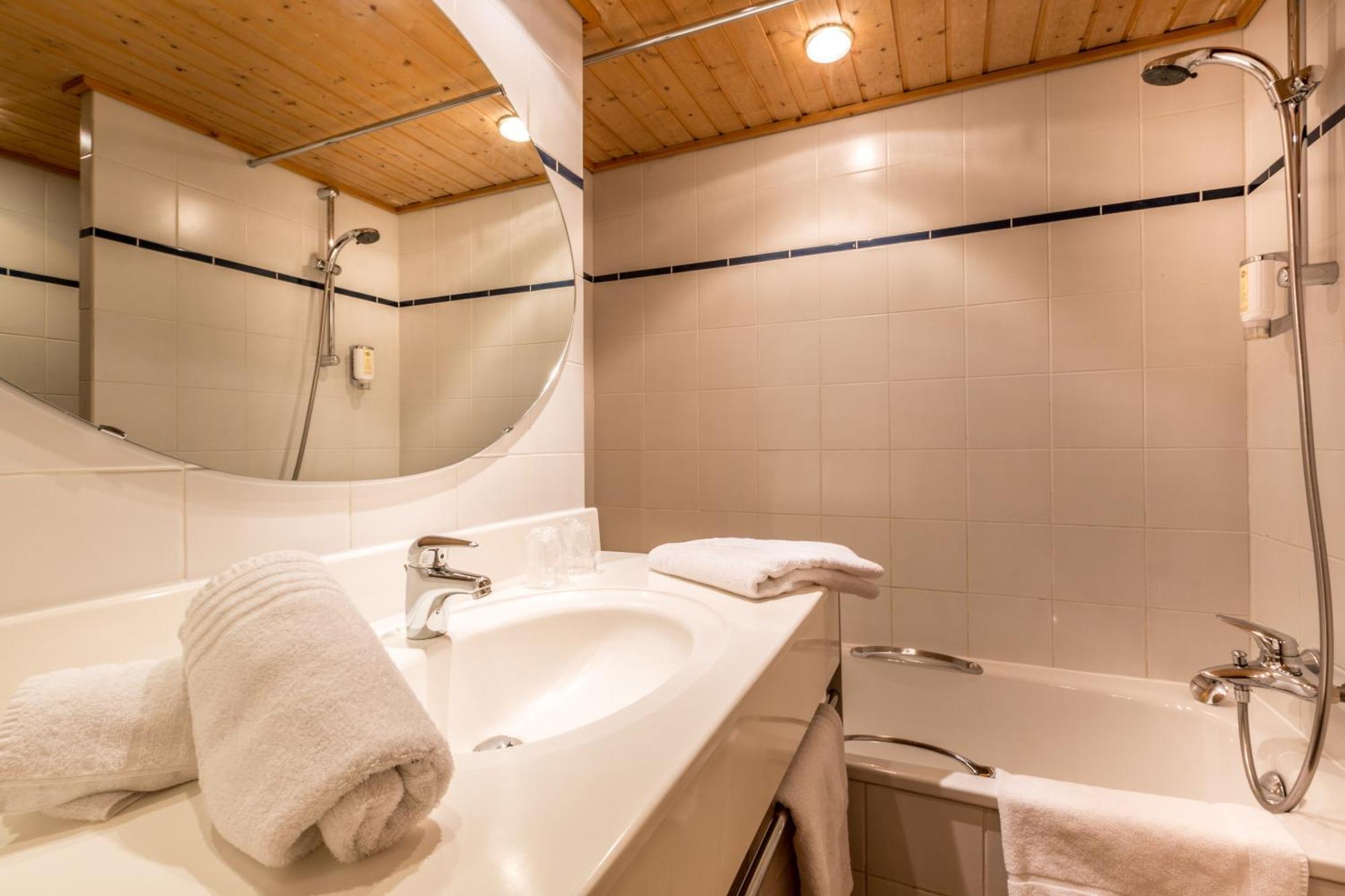 Les Cretes Blanches Hotel Val-d'Isere Bilik gambar